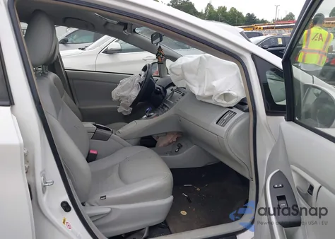 2013 Toyota Prius Two z USA, uszkodzony, nr VIN JTDKN3DU6D0353700